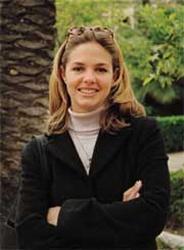 Genoveva Casanova.jpg - GENOVEVA CASANOVA Se sabe poco de ella, sólo que es oriunda del Distrito Federal, licenciada en Filosofía, dueña de una tienda de artesanías africanas en Sevilla y es ya ex-esposa de Cayetano Martínez de Irujo, hijo de la Duquesa de Alba. Aparece con cierta frecuencia en eventos sociales y por tanto en las revistas del corazón. 